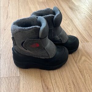 The North Face Gray and Black Toddler Winter Boots